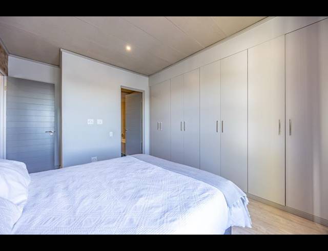 2 BEDROOM CLUSTER FOR SALE IN HAZELWOOD